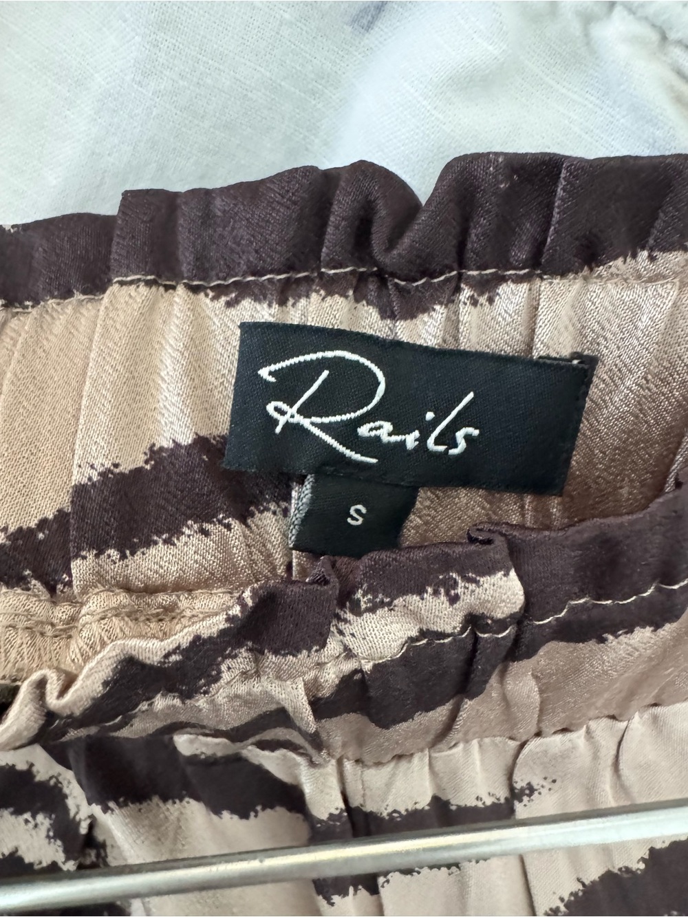 Rails Leighton Beige Watercolor Size S Tiger Stripe Shorts - Picture 4 of 7